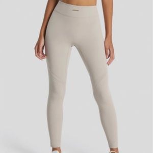 NWOT Exclusive Gymshark Whitney Simmons High Rise Mesh Leggings - Mink Scrunch